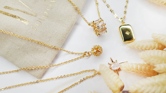 💫 How to Layer Gold Jewelry Like a Stylist: 5 Effortless Tips