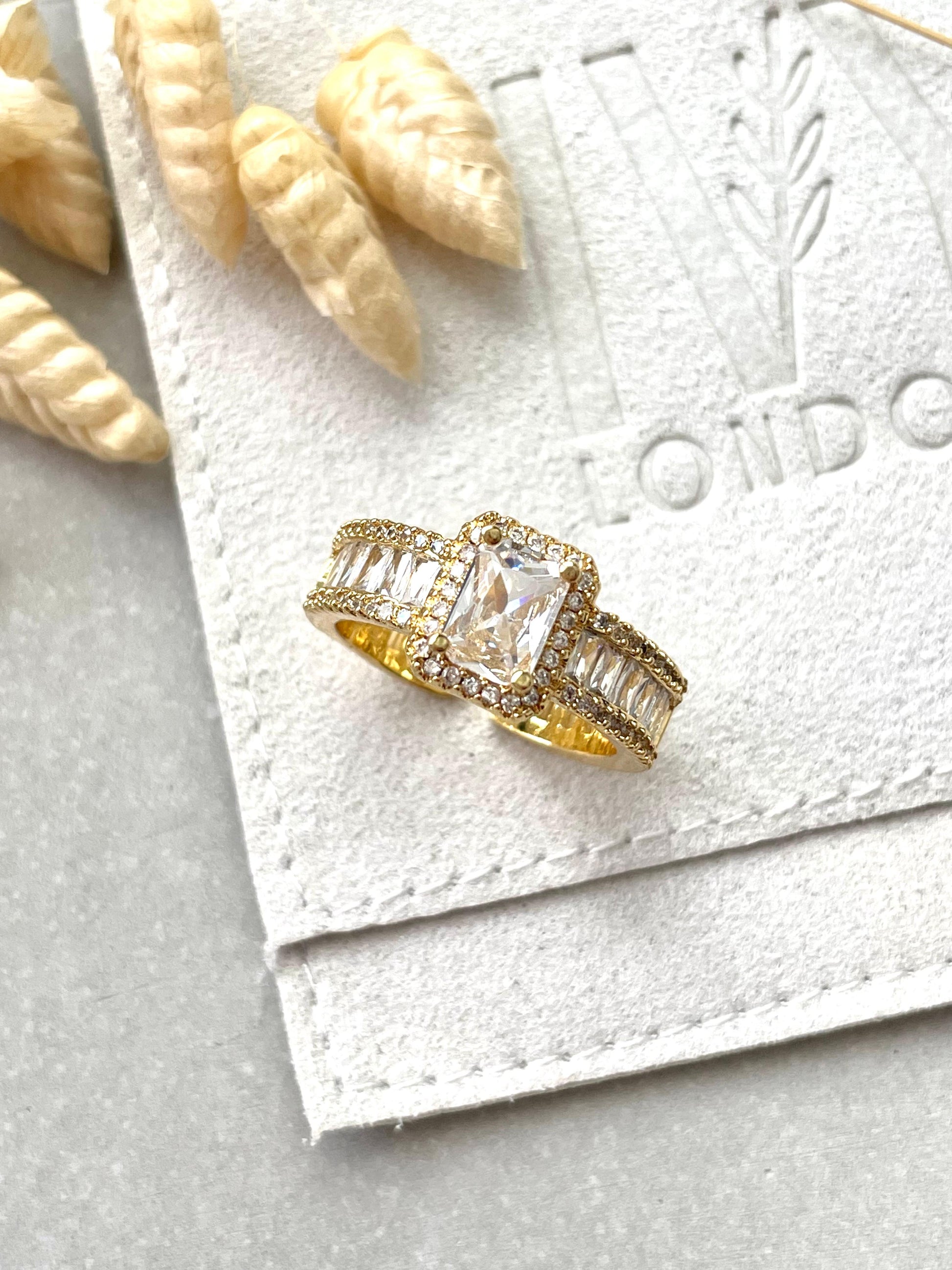 Cocktail Ring 18k gold plated 